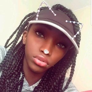 Meet your Posher, Deadria